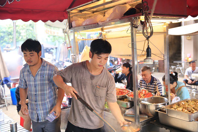 C&oacute; g&igrave; đặc biệt ở qu&aacute;n khổ qua c&agrave; chớn m&agrave; h&uacute;t kh&aacute;ch? - Ảnh 3.