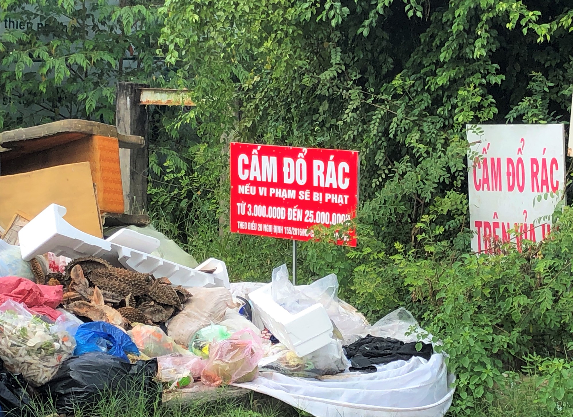 D&acirc;n bức x&uacute;c v&igrave; b&atilde;i r&aacute;c nằm &aacute;n ngữ cửa ng&otilde; v&agrave;o TP Bạc Li&ecirc;u - Ảnh 7.