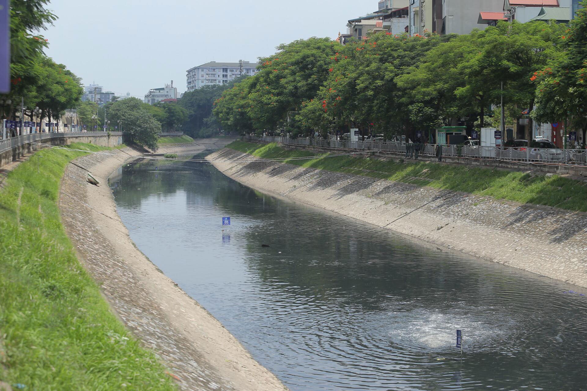 Xả nước vào sông Tô Lịch: Cuốn trôi thành quả 2 tháng