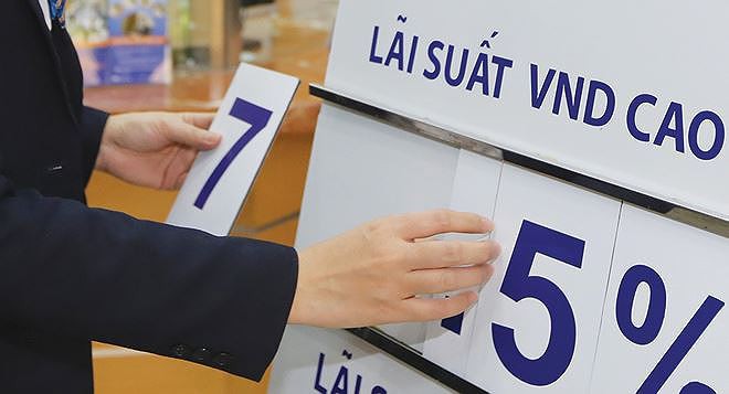 Lãi suất VND khó hạ nhiệt