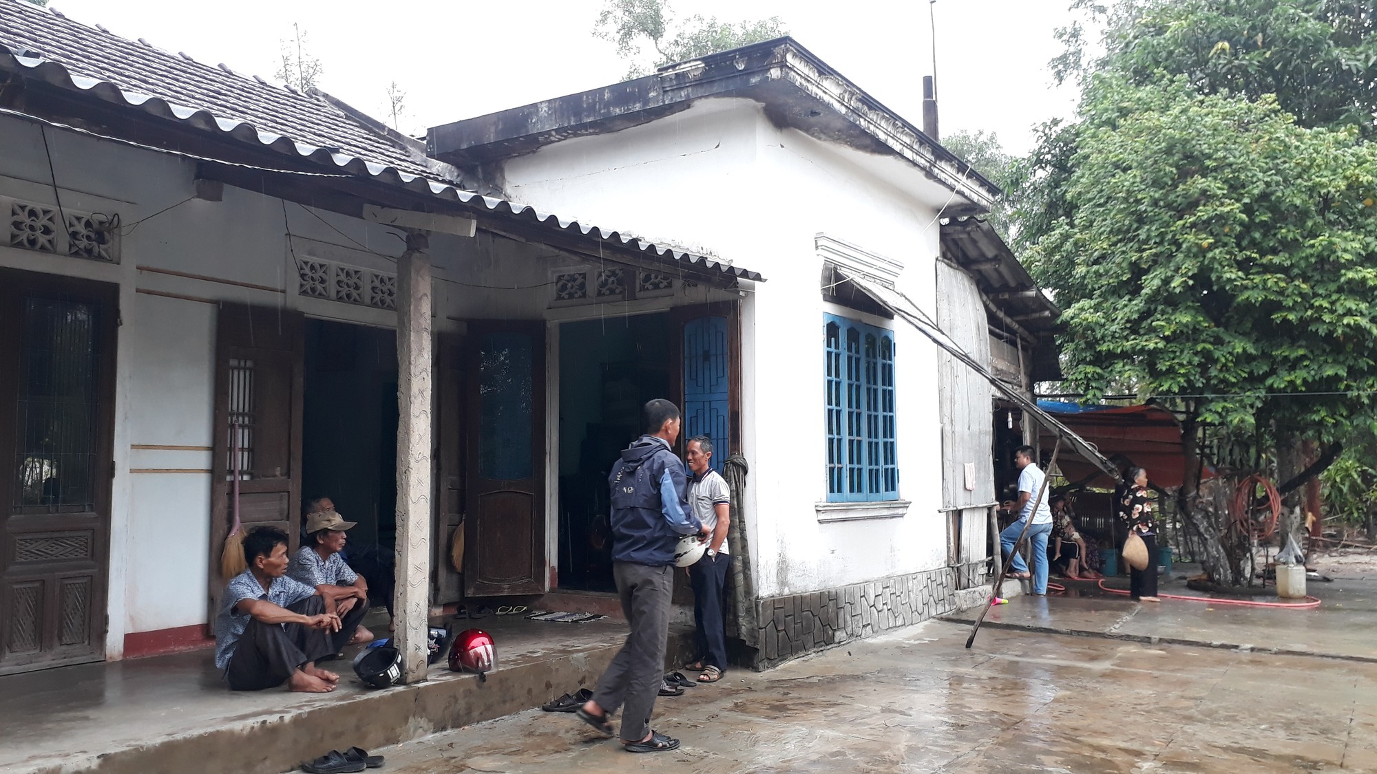 Nghi &aacute;n nam thanh ni&ecirc;n đ&acirc;m chết nữ sinh lớp 11 rồi tự tử - Ảnh 2.