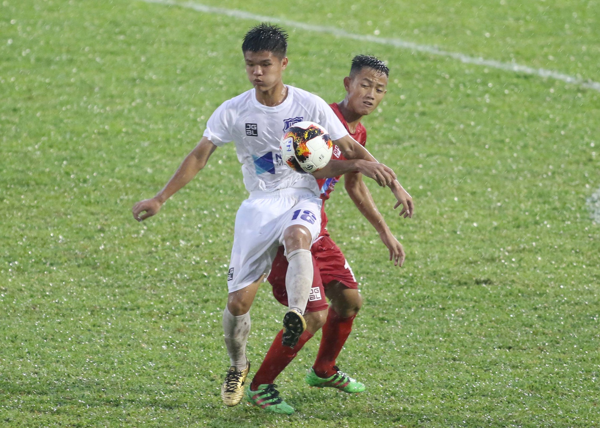 U17 PVF thắng đậm, giám sát "cứu" trọng tài trận Bình Dương - Thanh Hóa