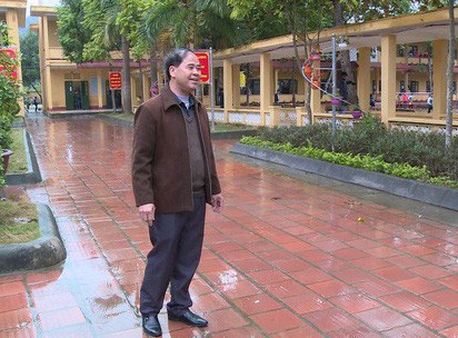 Hiệu trưởng dâm ô hàng hoạt nam sinh được cho tại ngoại sau 6 tháng tạm giam