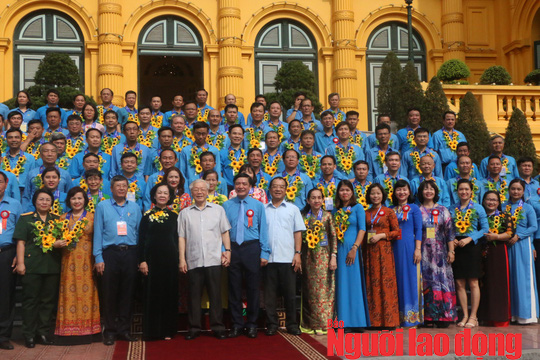 Tổng B&iacute; thư, Chủ tịch nước Nguyễn Ph&uacute; Trọng gặp mặt c&aacute;n bộ C&ocirc;ng đo&agrave;n ti&ecirc;u biểu - Ảnh 6.