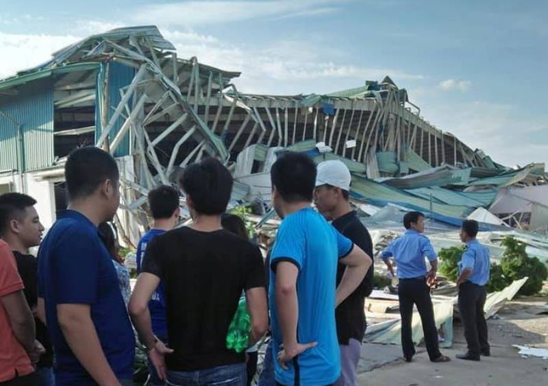 Gi&ocirc;ng lốc lớn l&agrave;m đổ sập nh&agrave; xưởng của c&ocirc;ng ty Ivory Việt Nam c&oacute; 3.000 c&ocirc;ng nh&acirc;n - Ảnh 3.