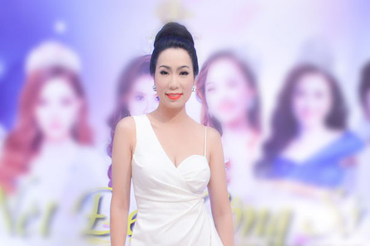 Á hậu Trịnh Kim Chi ngồi ghế nóng Nét đẹp công sở 2019