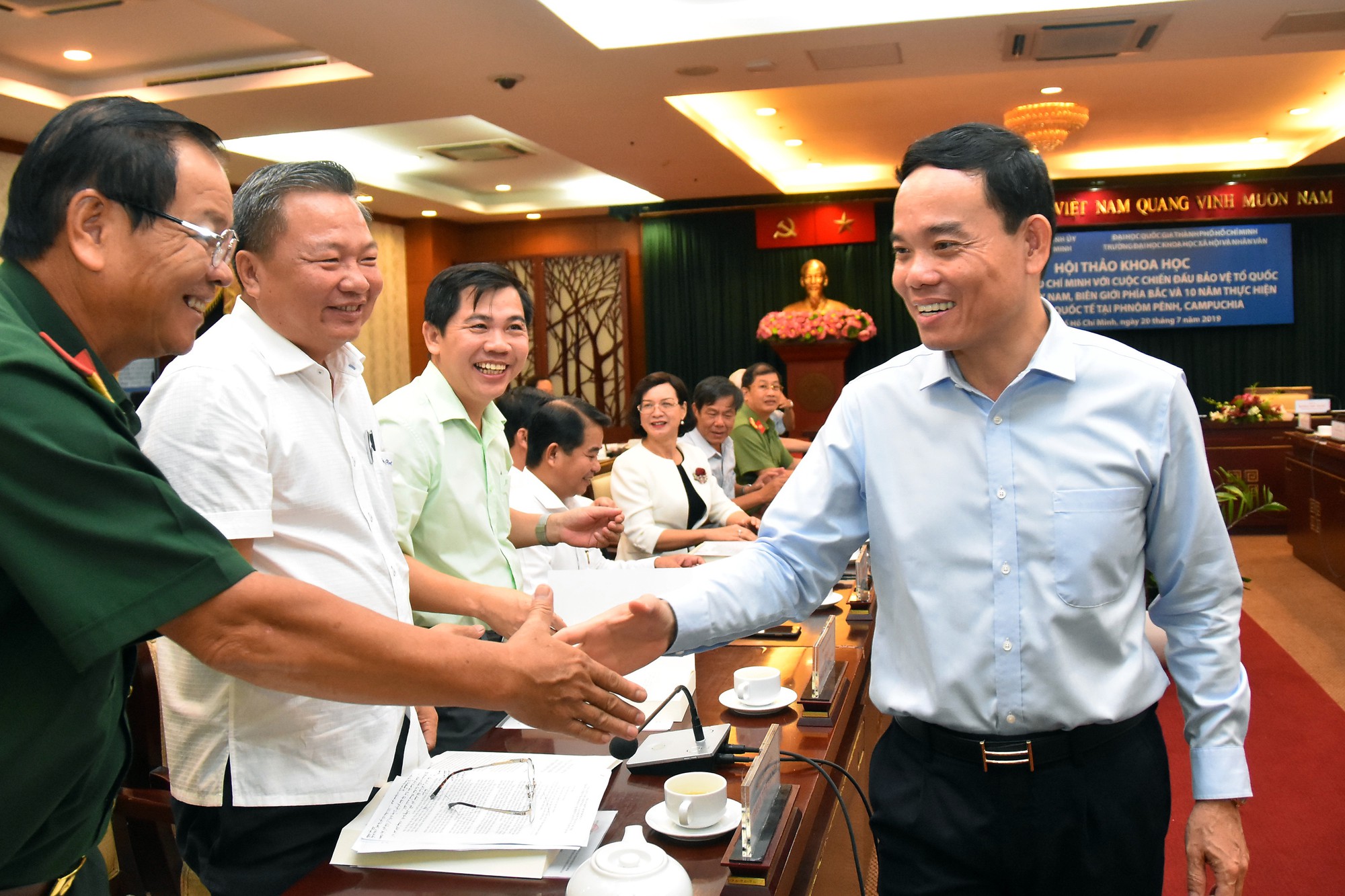 Cuộc chiến ch&iacute;nh nghĩa - Ảnh 1.