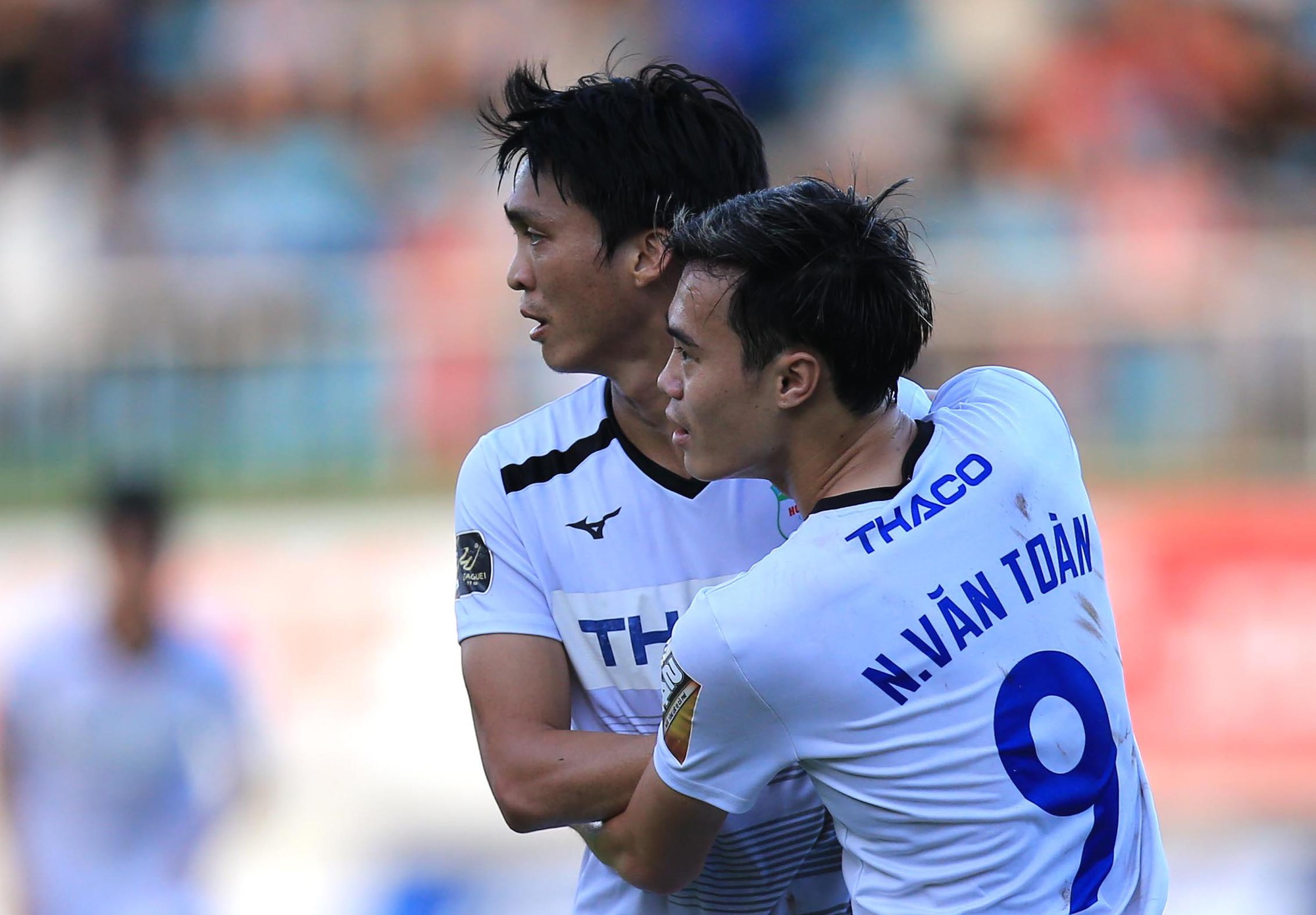 Tuấn Anh nói gì sau khi lập siêu phẩm đẹp nhất vòng 17 V-League?