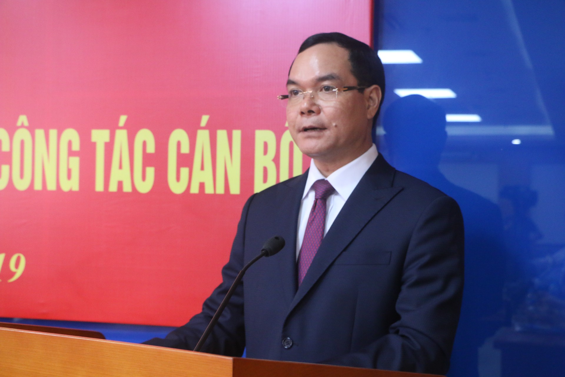 Bộ Ch&iacute;nh trị chỉ định &ocirc;ng Nguyễn Đ&igrave;nh Khang giữ chức B&iacute; thư Đảng đo&agrave;n Tổng LĐLĐ Việt Nam - Ảnh 2.