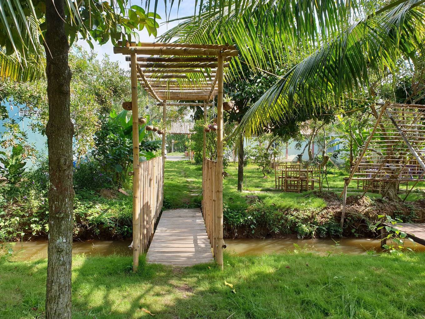 Homestay kiểu nh&agrave; tranh giữa vườn tr&aacute;i c&acirc;y ở Tiền Giang - Ảnh 4.