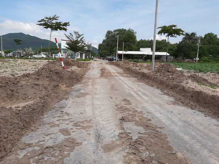 Cận cảnh si&ecirc;u dự &aacute;n ma do Alibaba rao b&aacute;n bị đ&agrave;o xới trả lại nguy&ecirc;n trạng - Ảnh 2.
