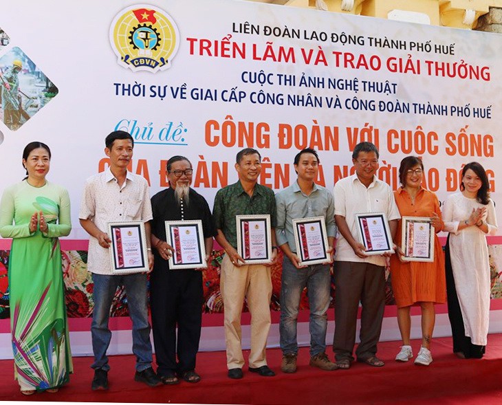 THỪA THIÊN - HUẾ: 165 tác phẩm dự thi nhiếp ảnh về công nhân, Công đoàn