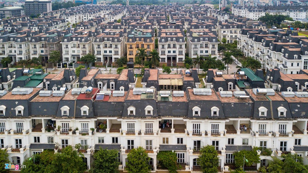 H&agrave;ng trăm căn biệt thự hiện đại kiểu Ph&aacute;p bị bỏ hoang 12 năm - Ảnh 5.