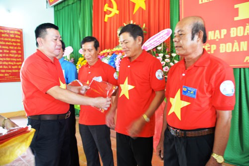 Cờ Tổ quốc tiếp thêm sức mạnh