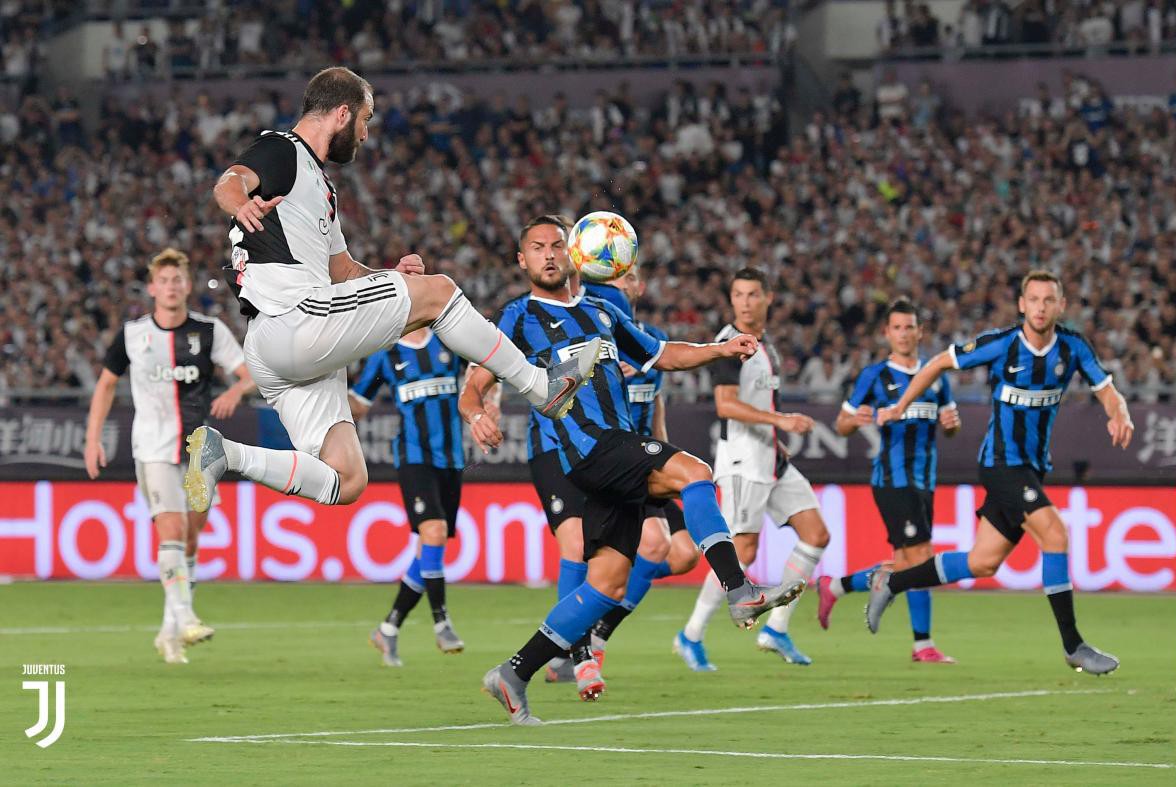 ICC 2019: Bom tấn De Ligt th&agrave;nh tội đồ, Ronaldo v&agrave; Buffon giải cứu Juventus - Ảnh 5.