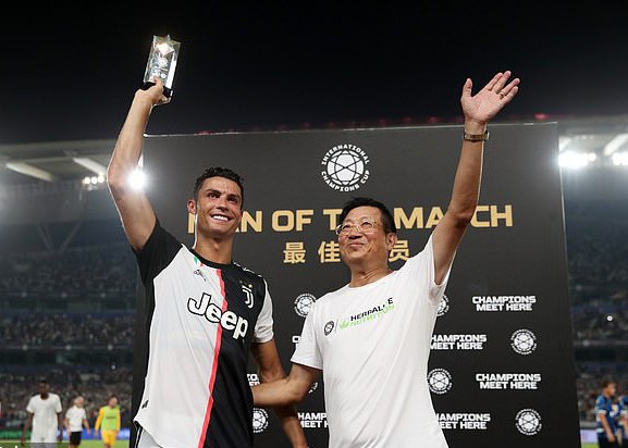 ICC 2019: Bom tấn De Ligt th&agrave;nh tội đồ, Ronaldo v&agrave; Buffon giải cứu Juventus - Ảnh 8.