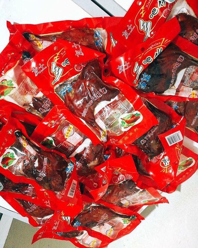 Đ&ugrave;i g&agrave; Trung Quốc để 1 năm kh&ocirc;ng hỏng, 15.000 đồng/c&aacute;i được rao b&aacute;n tr&agrave;n lan - Ảnh 3.
