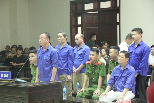 T&ograve;a tuy&ecirc;n phạt &ocirc;ng tr&ugrave;m Hưng k&iacute;nh mức &aacute;n thấp hơn đề nghị của VKS - Ảnh 1.