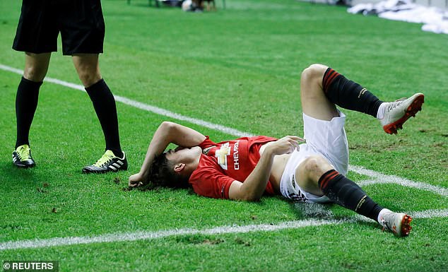 Man United đấu võ đài, hạ gục Tottenham ở Thượng Hải - Ảnh 3.