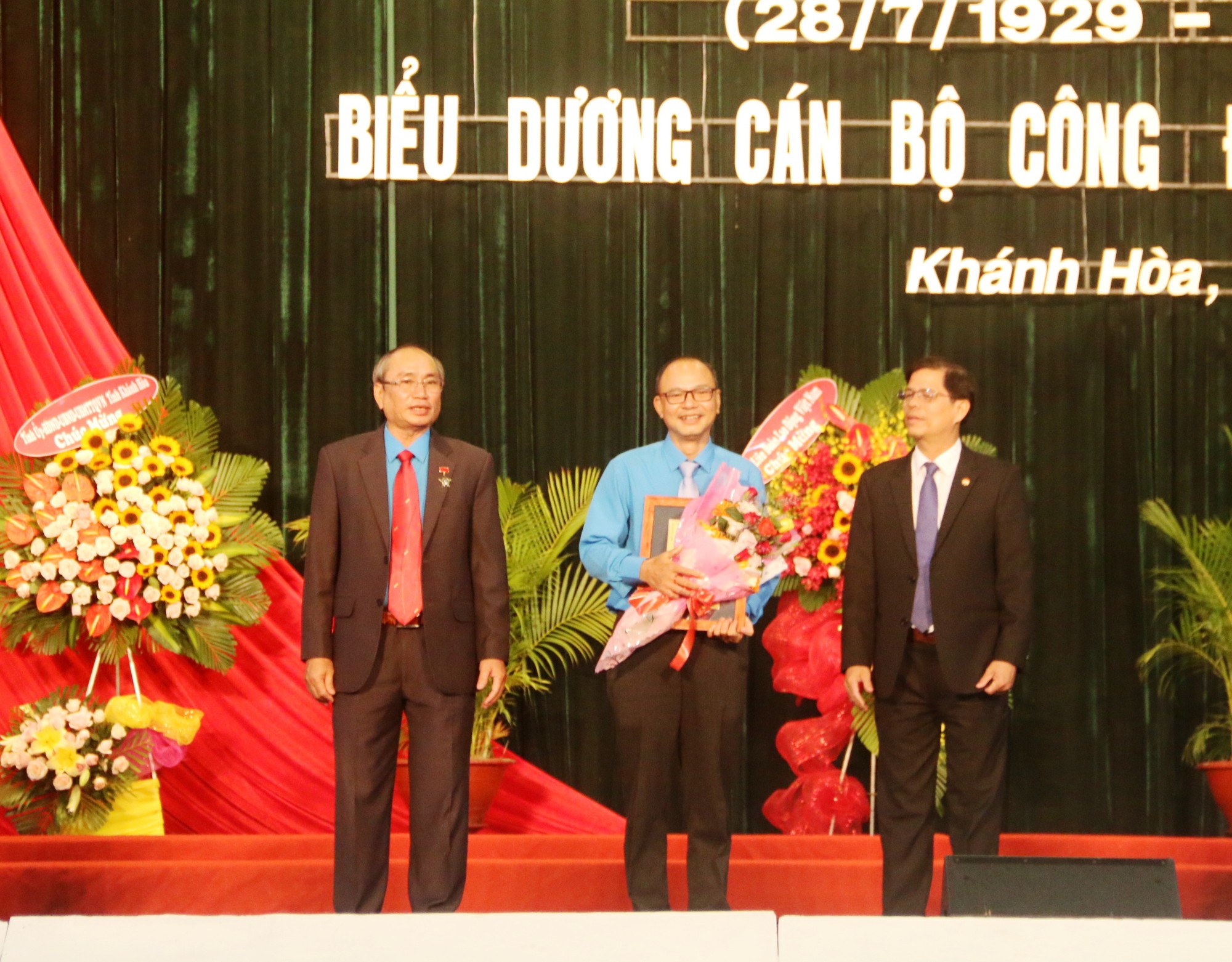 Khánh Hòa: Nhiều hoạt động thiết thực kỷ niệm 90 năm Công đoàn Việt Nam - Ảnh 3.