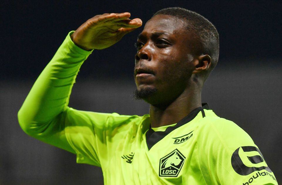 Sốc: Thủ môn nghiệp dư thành sao tiền vệ 72 triệu bảng ở Arsenal