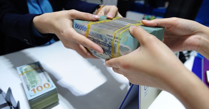 Cấu tr&uacute;c lợi nhuận ng&acirc;n h&agrave;ng v&agrave; rủi ro tiềm ẩn - Ảnh 1.