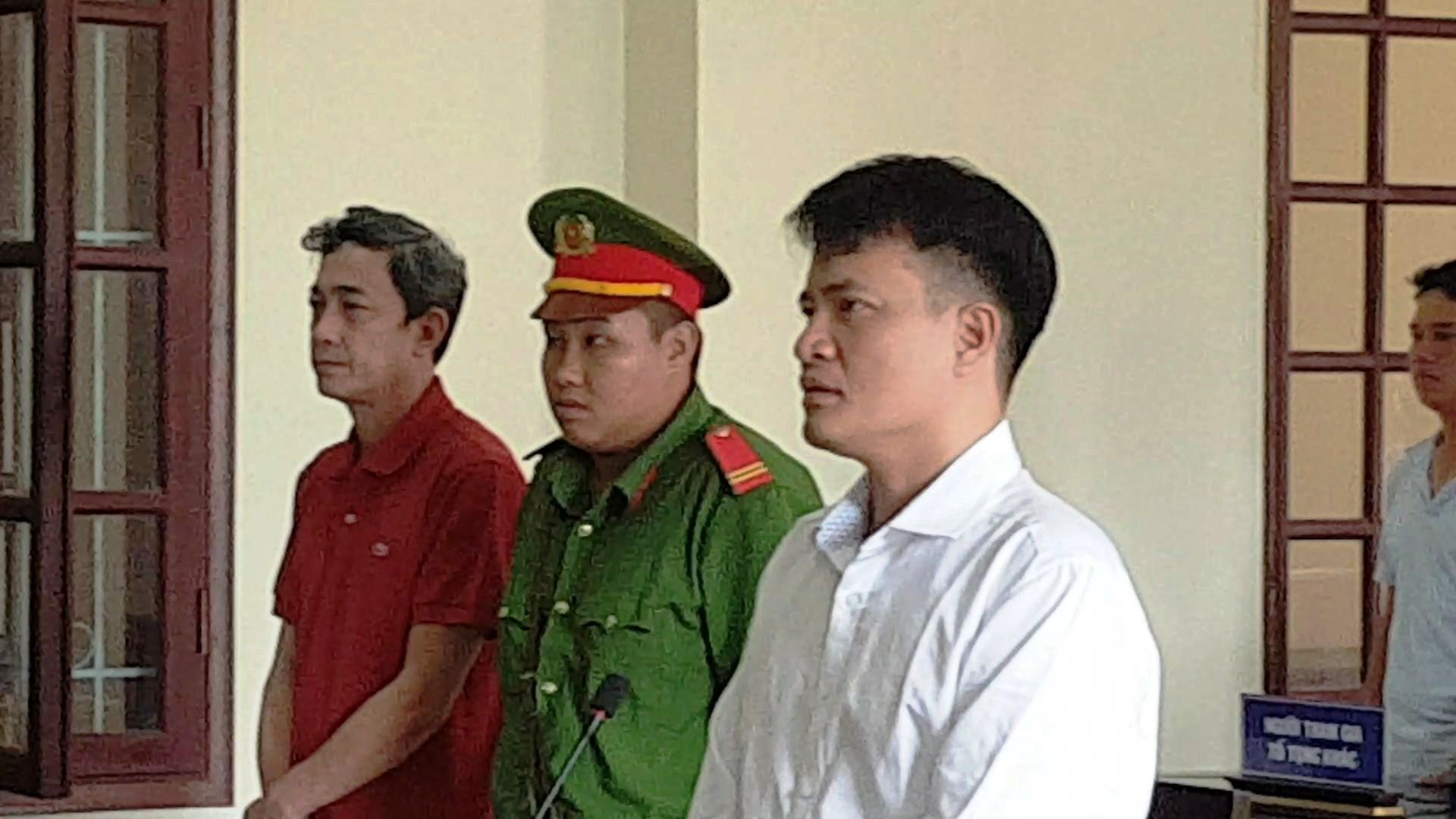 Vụ tống tiền CSGT Tiền Giang: Vắng Mai Xuân Hiển, tòa hoãn xử