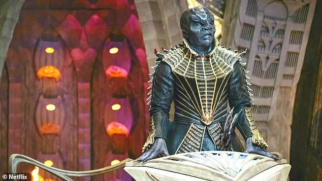 Diễn vi&ecirc;n phim Star trek bị tố cưỡng hiếp 6 nữ sinh vi&ecirc;n - Ảnh 1.
