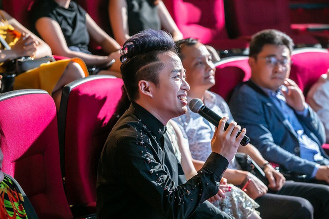 Năng lượng từ boy band nổi loạn CZB khiến Tùng Dương thấy mình trẻ lại - Ảnh 5.