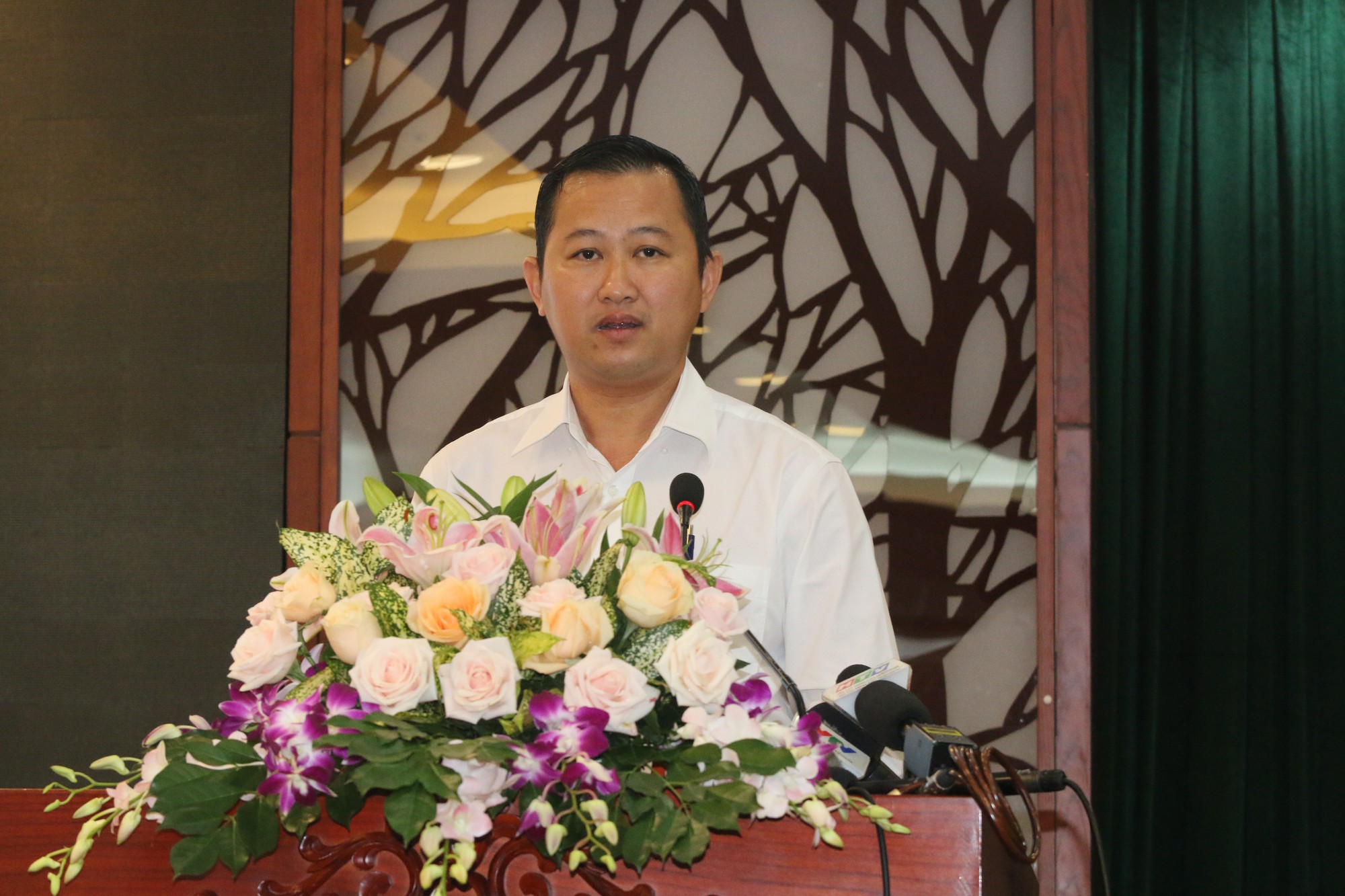TP HCM: 300 thanh tra xây dựng bị xử lý về hành vi công vụ nhưng chỉ có 1 bị đi tù - Ảnh 2.