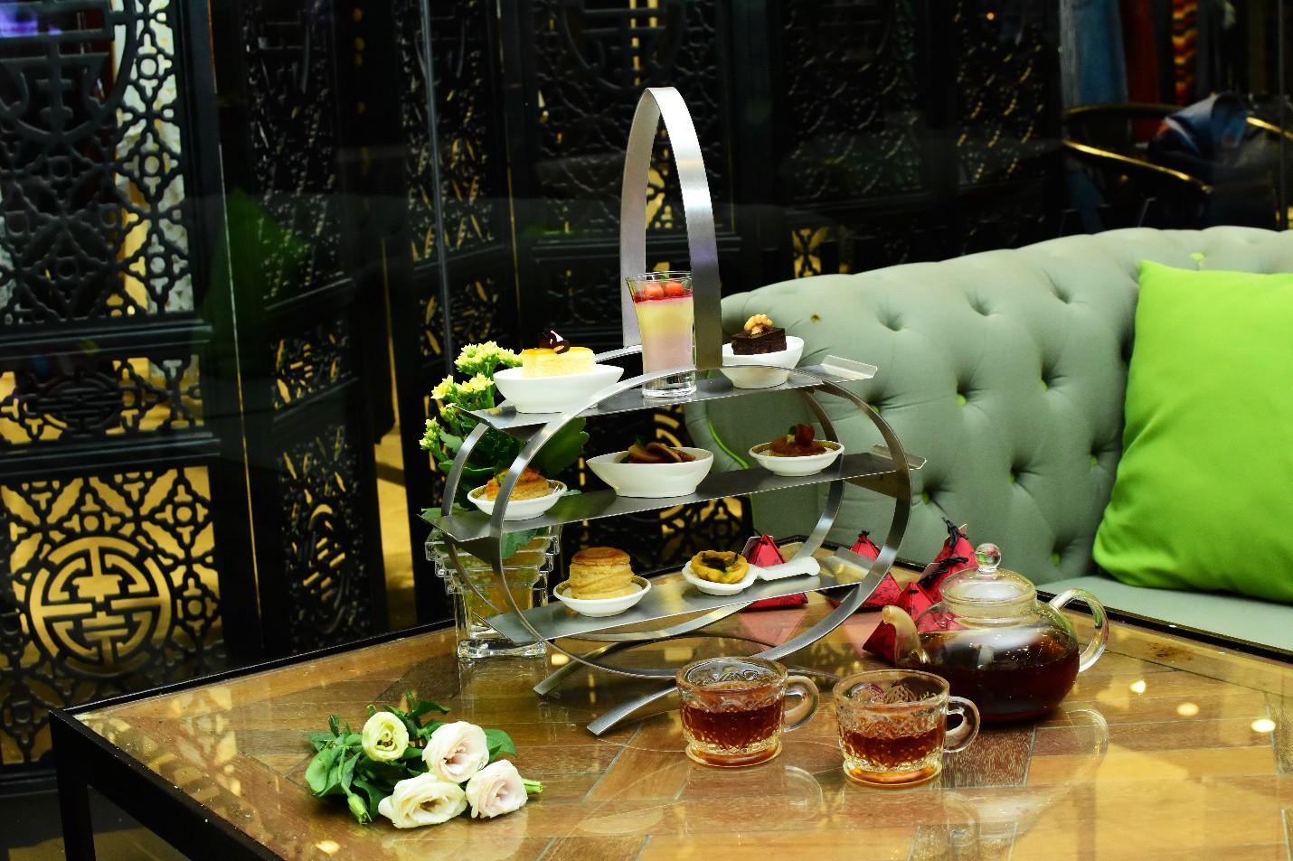 Thưởng thức trà chiều tại Rex SaiGon Hotel - Ảnh 2.