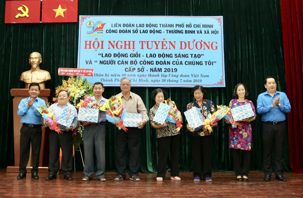 Tuyên dương Lao động giỏi, sáng tạo