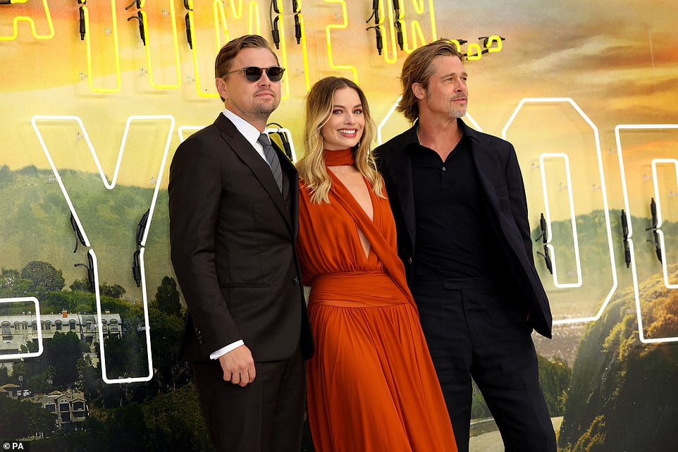 B&ocirc;ng hồng Margot Robbie đẹp thi&ecirc;u đốt &aacute;nh nh&igrave;n - Ảnh 15.