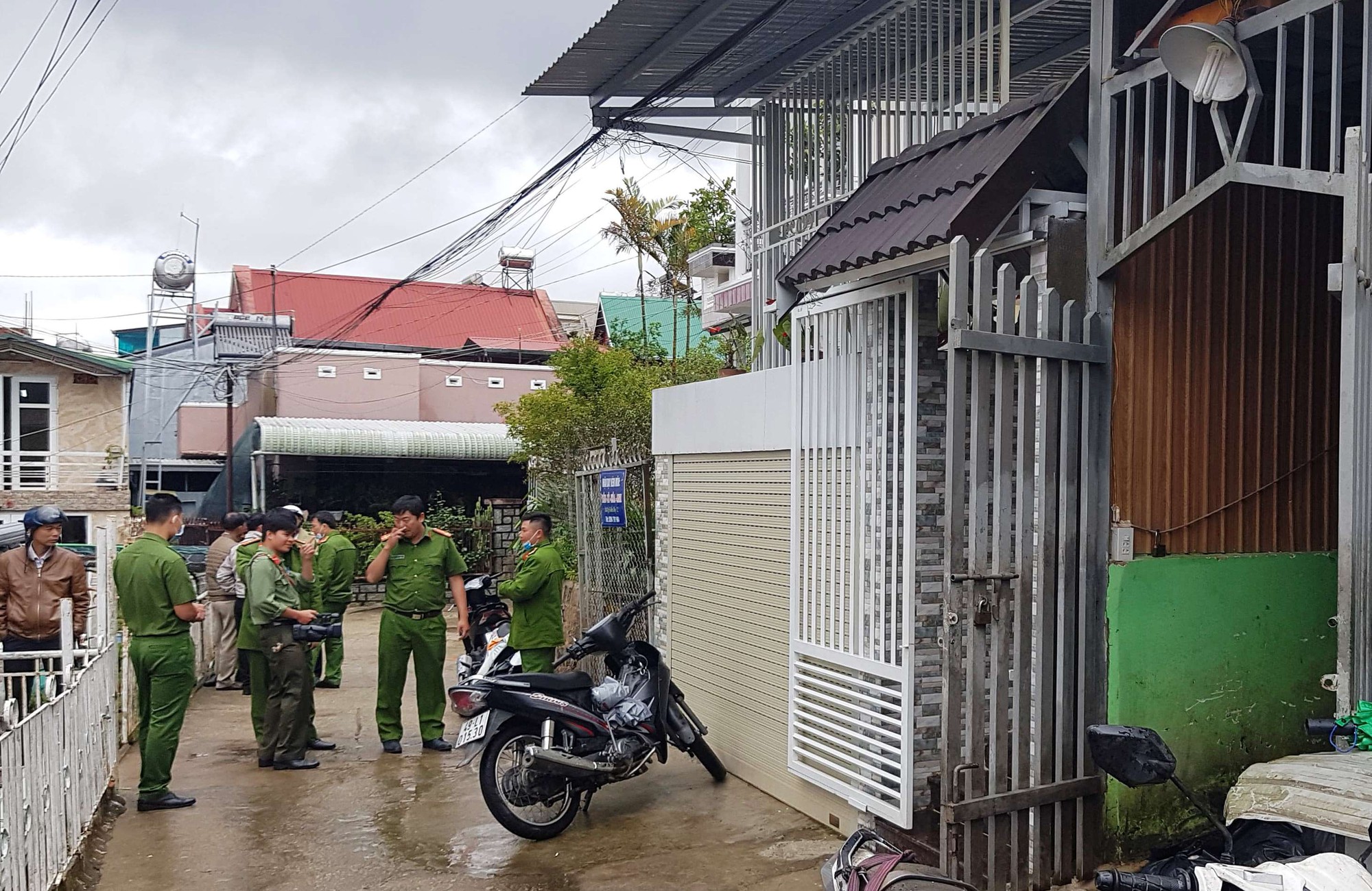 Thất kinh ph&aacute;t hiện khối lượng lớn thịt heo thối tại cơ sở kinh doanh Đ&agrave; Lạt - Ảnh 3.