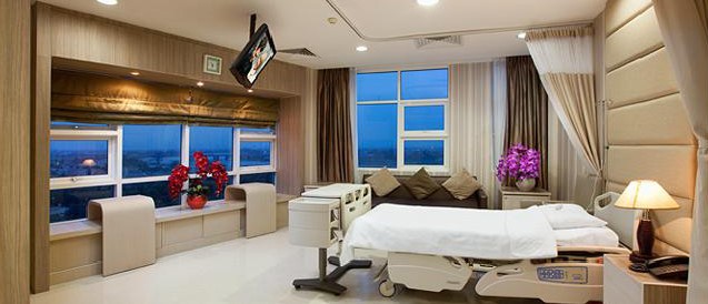 Ph&ograve;ng bệnh 4 triệu đồng ở bệnh viện c&ocirc;ng: D&acirc;n thường ai chịu nổi - Ảnh 1.