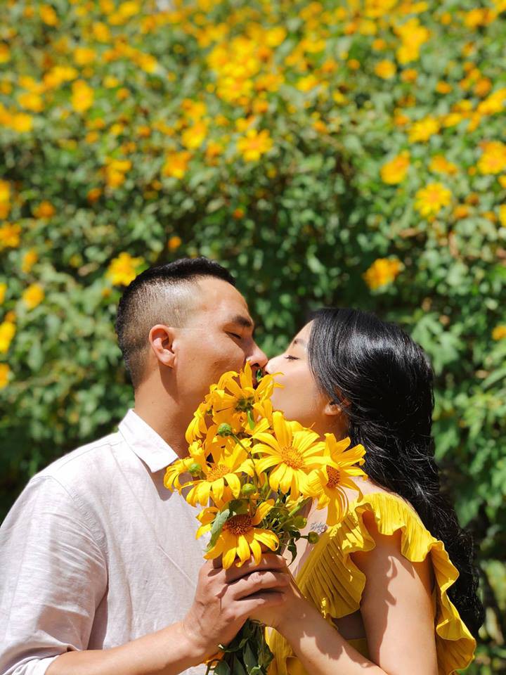 D&acirc;n mạng l&ugrave;ng sục t&igrave;m clip n&oacute;ng của MC Ho&agrave;ng Linh - Ảnh 3.