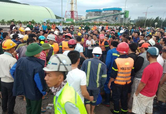 Hố tử thần xuất hiện trong bão số 2 nuốt 5 người đi đường, 2 vợ chồng tử vong - Ảnh 8.