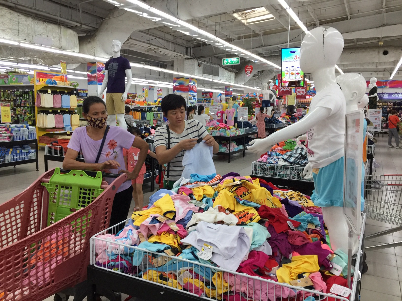Big C cam kết mở lại đơn hàng với 50 doanh nghiệp trong ngày 4-7