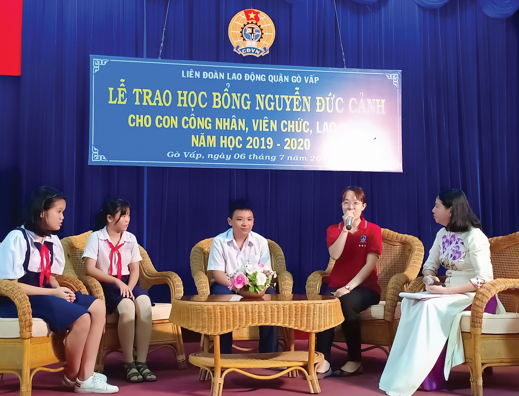 Động viên, khen thưởng con CNVC-LĐ vượt khó