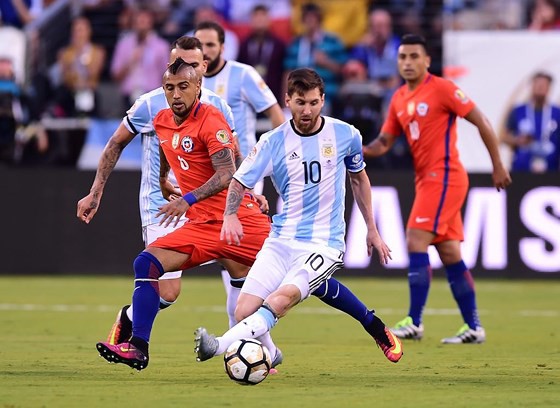 Chile – Argentina: Cuộc chiến giữa những kẻ khốn cùng