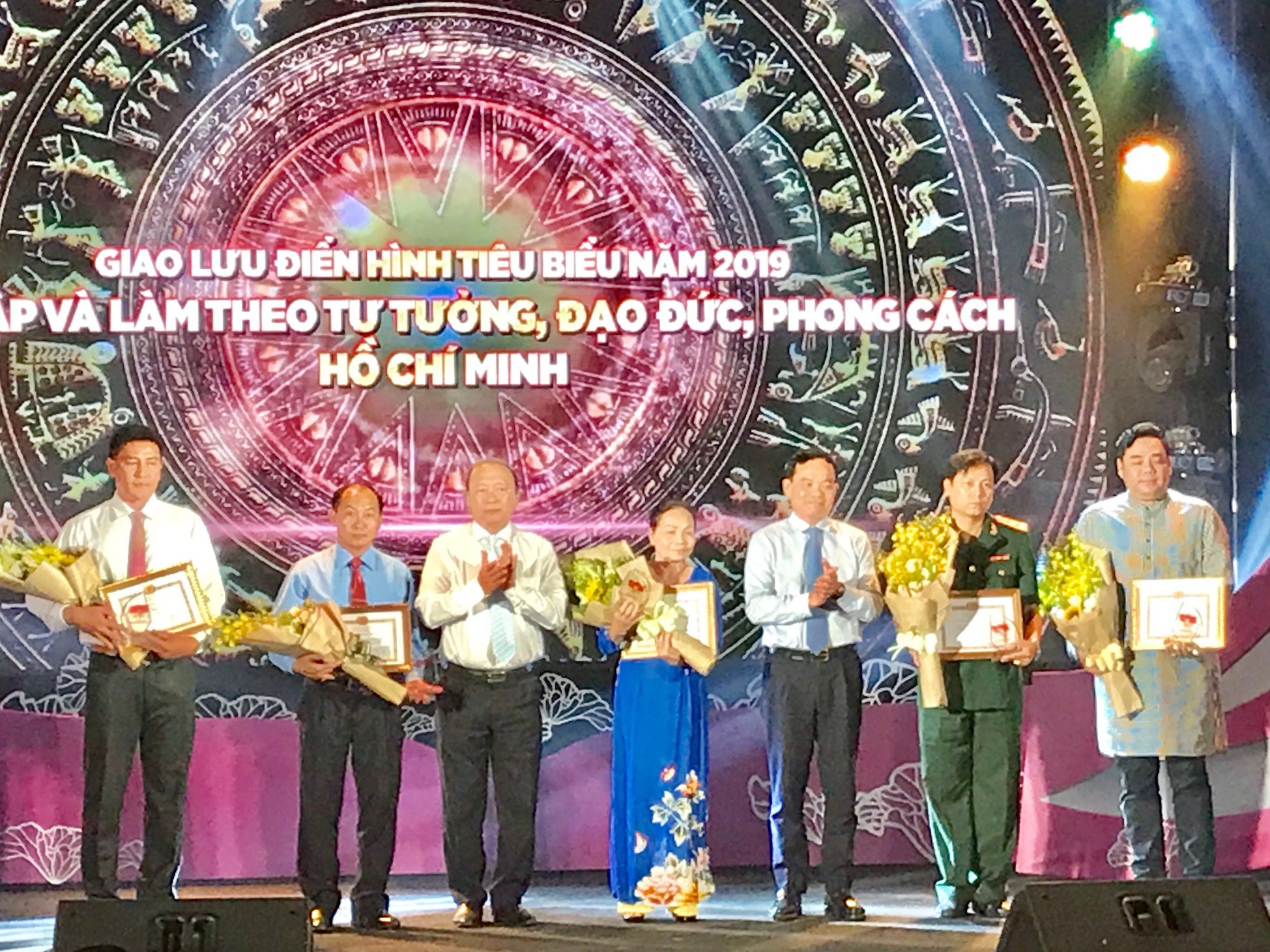 Học B&aacute;c Hồ từ những điều giản dị - Ảnh 1.
