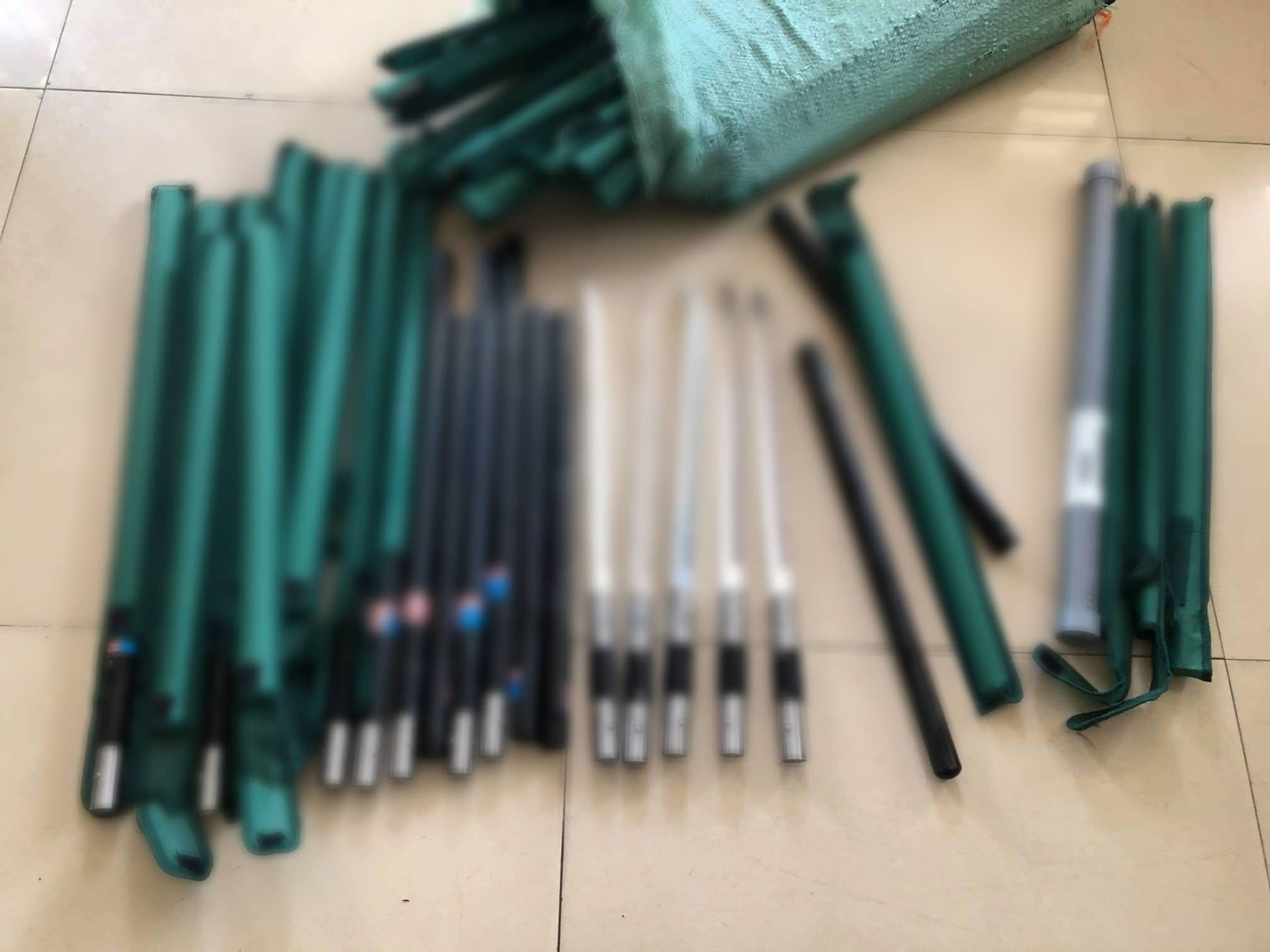Bắt nh&oacute;m nhập "h&agrave;ng n&oacute;ng" nguy hiểm của Trung Quốc về TP HCM ti&ecirc;u thụ- Ảnh 3.
