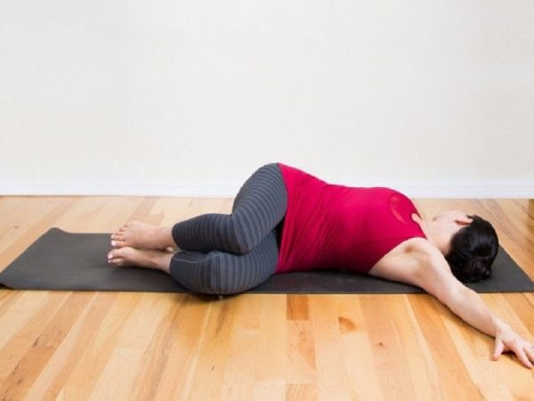 Những b&agrave;i tập giảm mỡ bụng tại nh&agrave; cho chị em chẳng cần đến ph&ograve;ng gym - Ảnh 4.