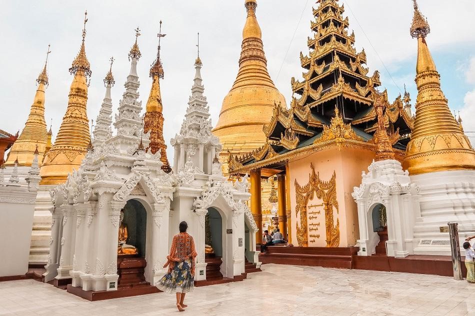 Những ng&ocirc;i đền, ch&ugrave;a d&aacute;t v&agrave;ng, đ&iacute;nh kim cương ở Myanmar - Ảnh 1.