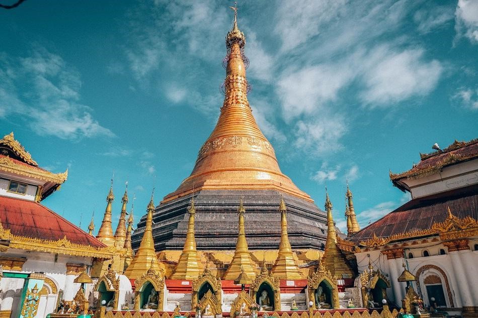 Những ng&ocirc;i đền, ch&ugrave;a d&aacute;t v&agrave;ng, đ&iacute;nh kim cương ở Myanmar - Ảnh 8.