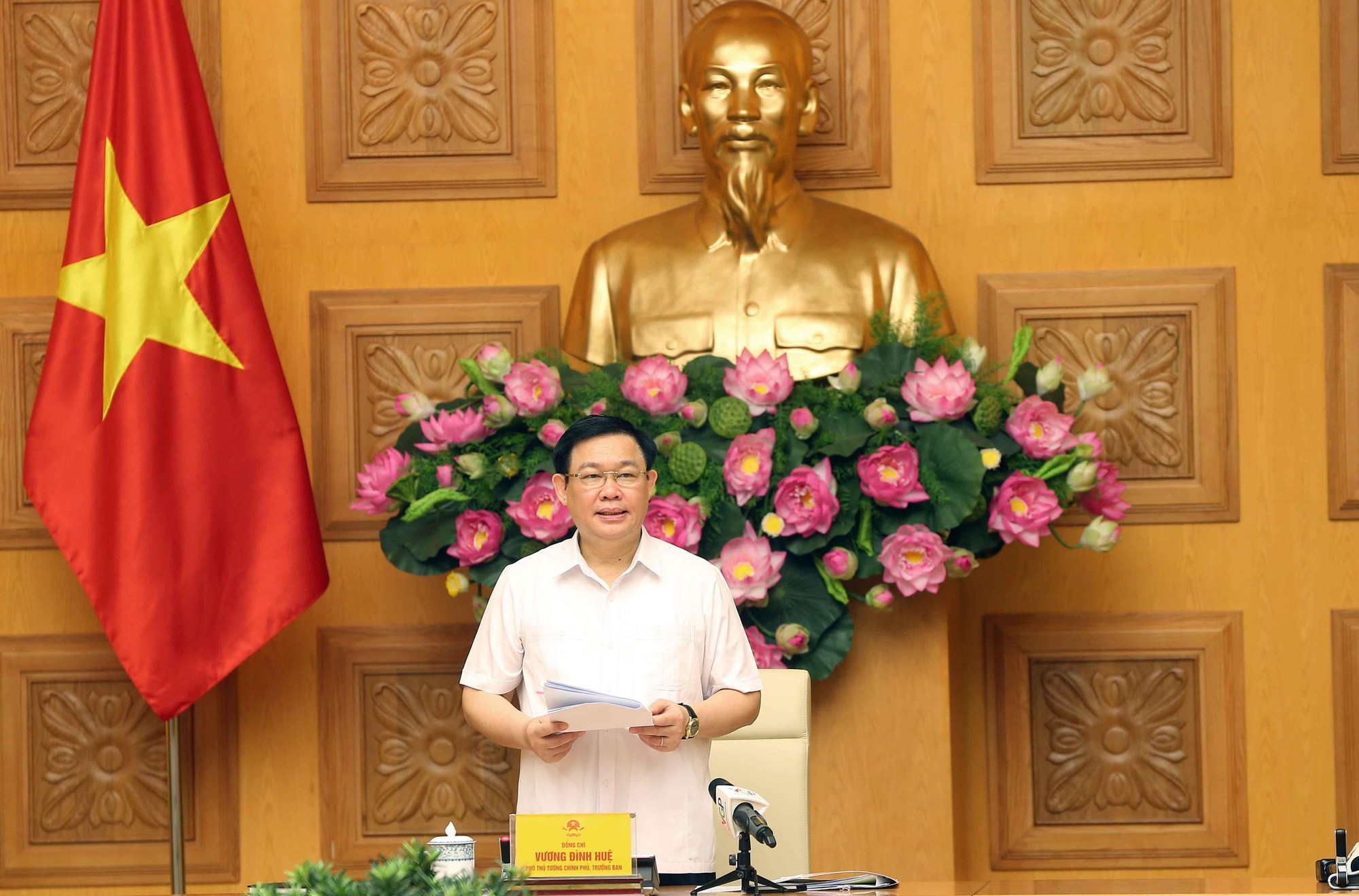 Phó Thủ tướng: Cứ tròn vo, xin ý kiến vòng quanh là không được!