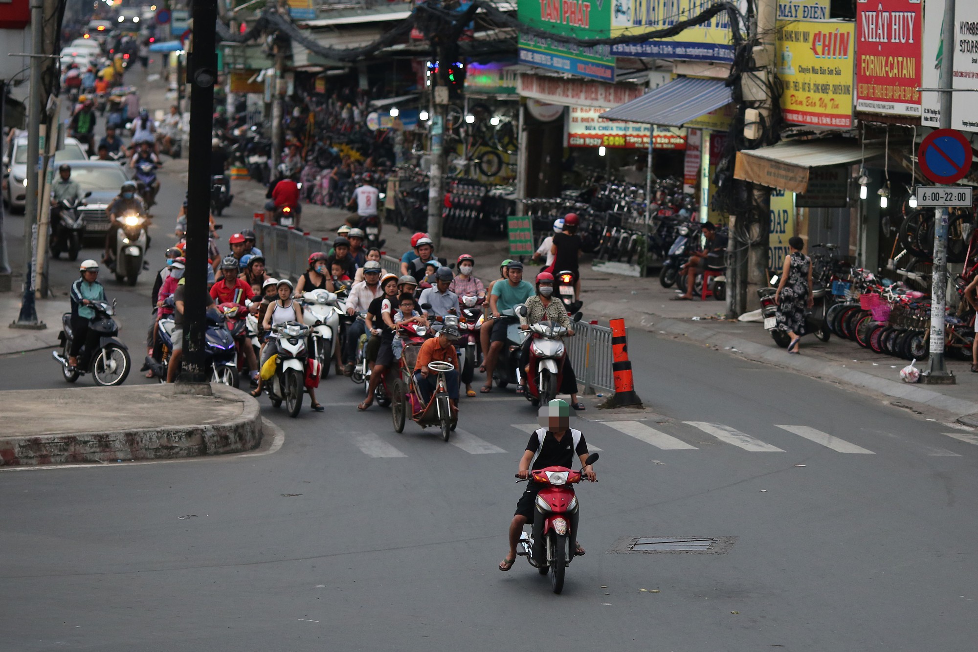 Ý thức giao thông kém, do đâu?