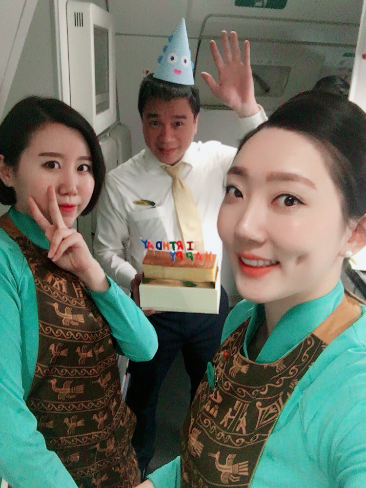 Tiếp vi&ecirc;n chia sẻ về gi&acirc;y ph&uacute;t ngồi &ocirc;m nữ h&agrave;nh kh&aacute;ch bị ngất tr&ecirc;n m&aacute;y bay - Ảnh 4.