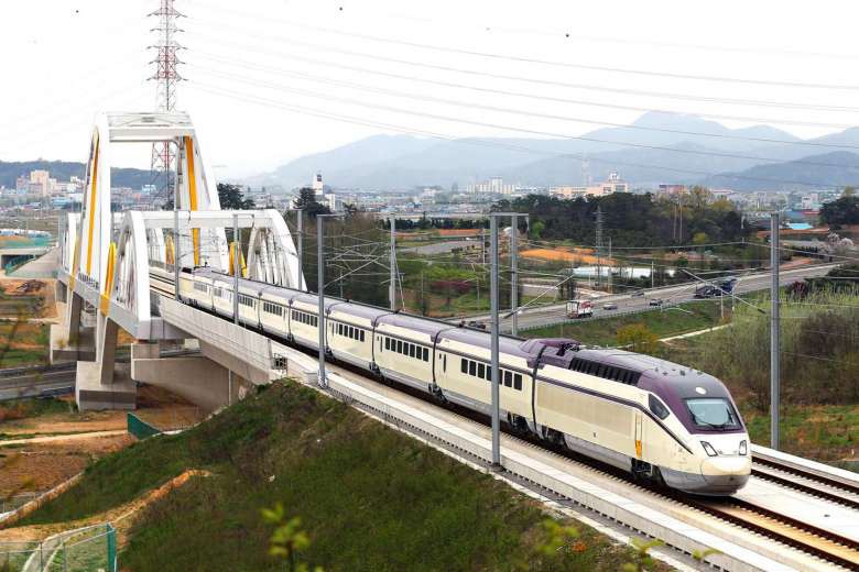 "Canh bạc" hơn 1,3 triệu tỉ đồng làm đường sắt