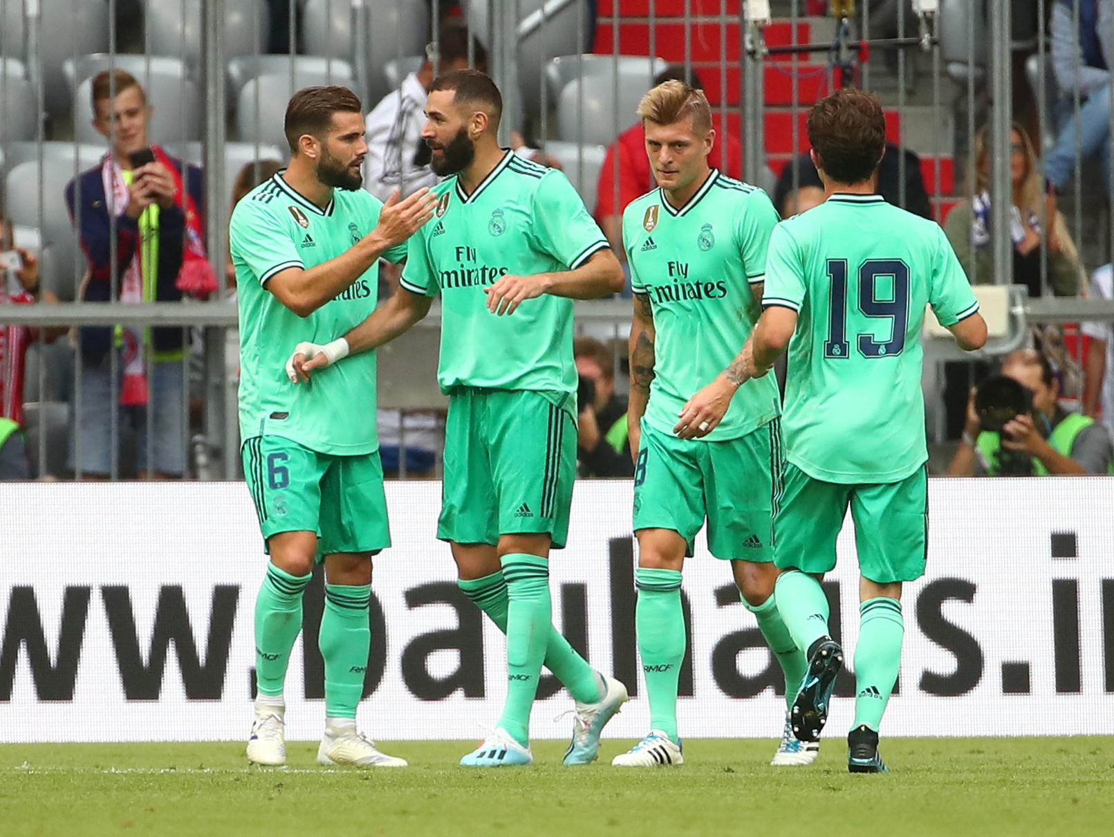 Ghi bàn khủng tại La Liga, Benzema vẫn bít cửa về tuyển Pháp - Ảnh 1.